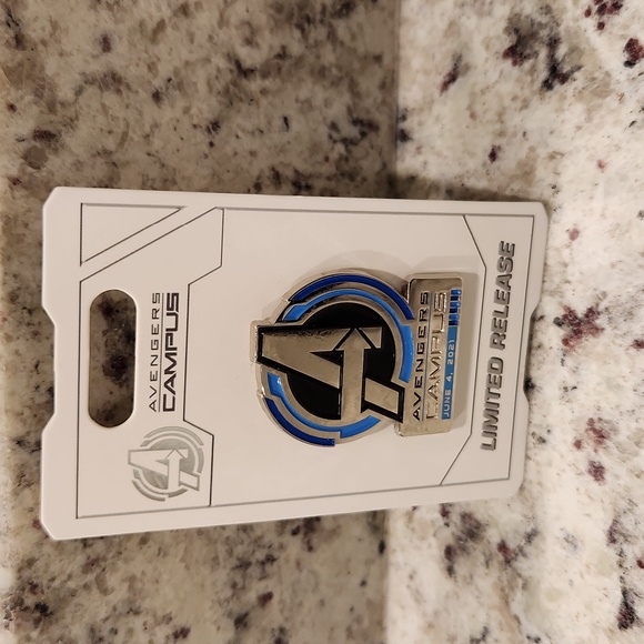 Disney Parks 2021 Avengers Campus Limited Release Pin - Picture 1 of 5